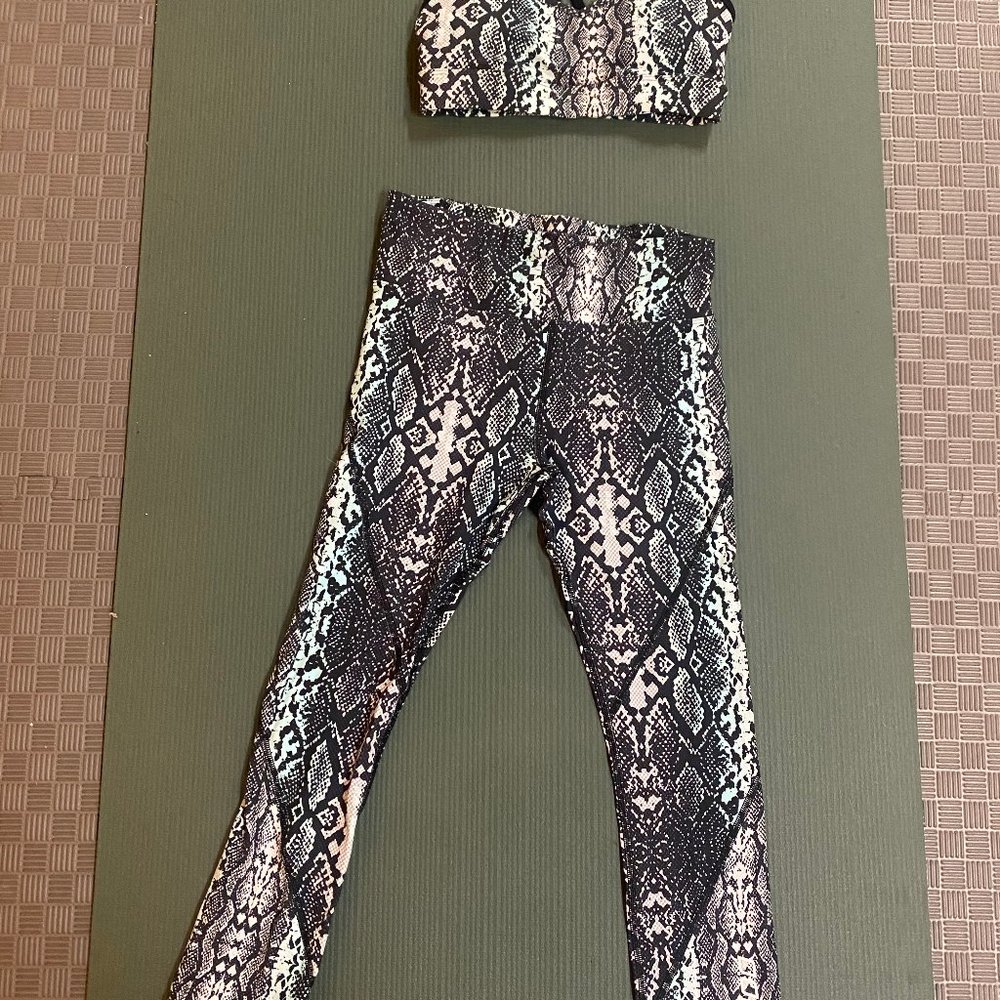 Lorna Jane Snake Python Set - Leggings And Crop B… - image 2
